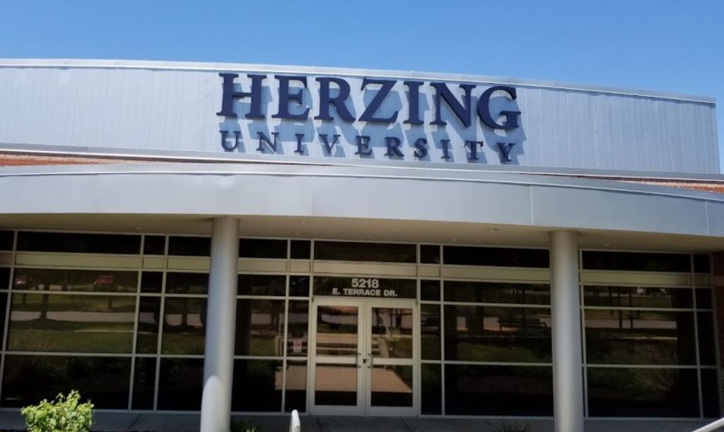 Madison CNA Training Site - Herzing University | Quality CNA Training